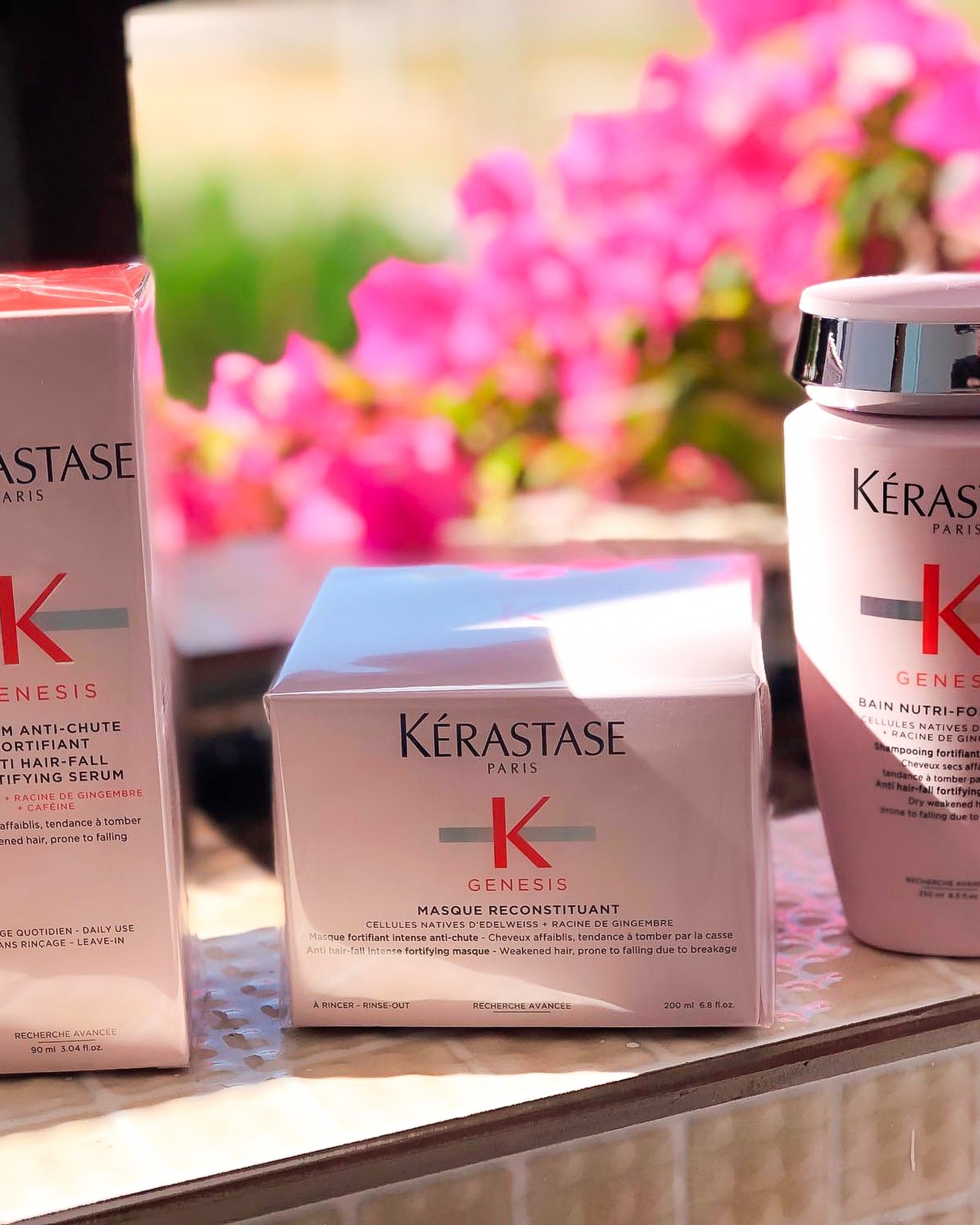 Produtos Kérastase na bancada do Studio Claudia Pires